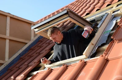 Pose de fenêtres de toit Velux à Lyaud